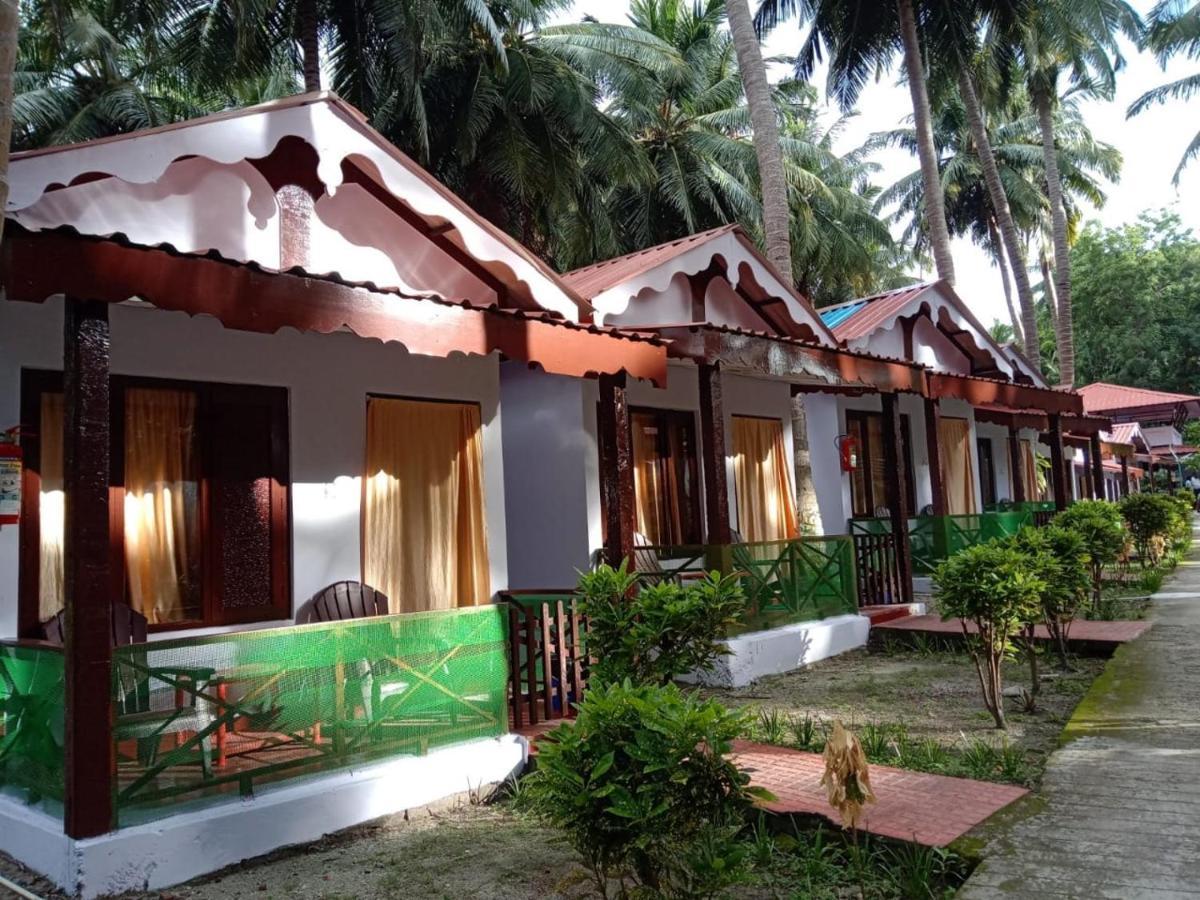 Coconhuts Beach Resort Lakshmanpur Екстер'єр фото