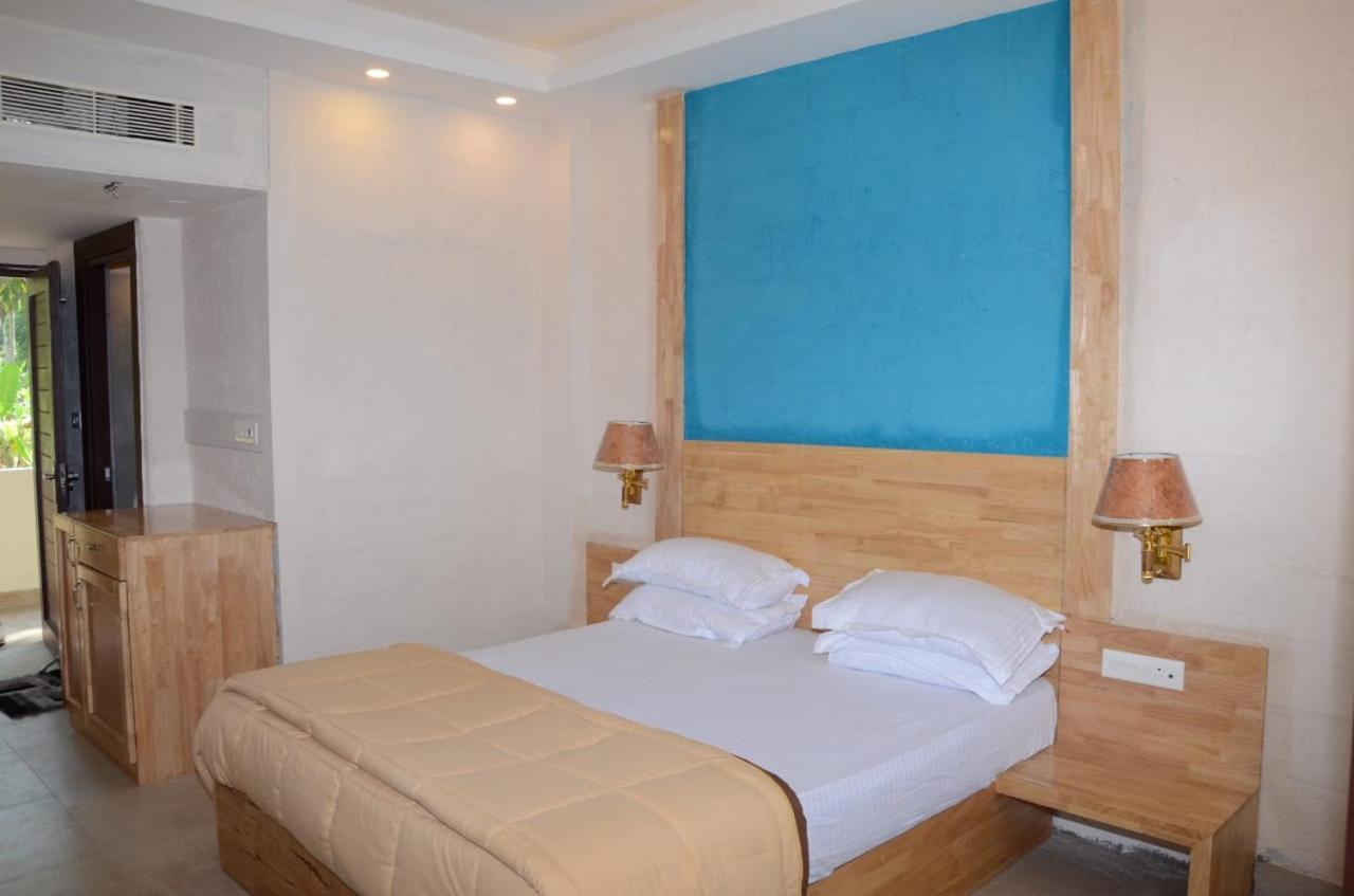 Coconhuts Beach Resort Lakshmanpur Екстер'єр фото